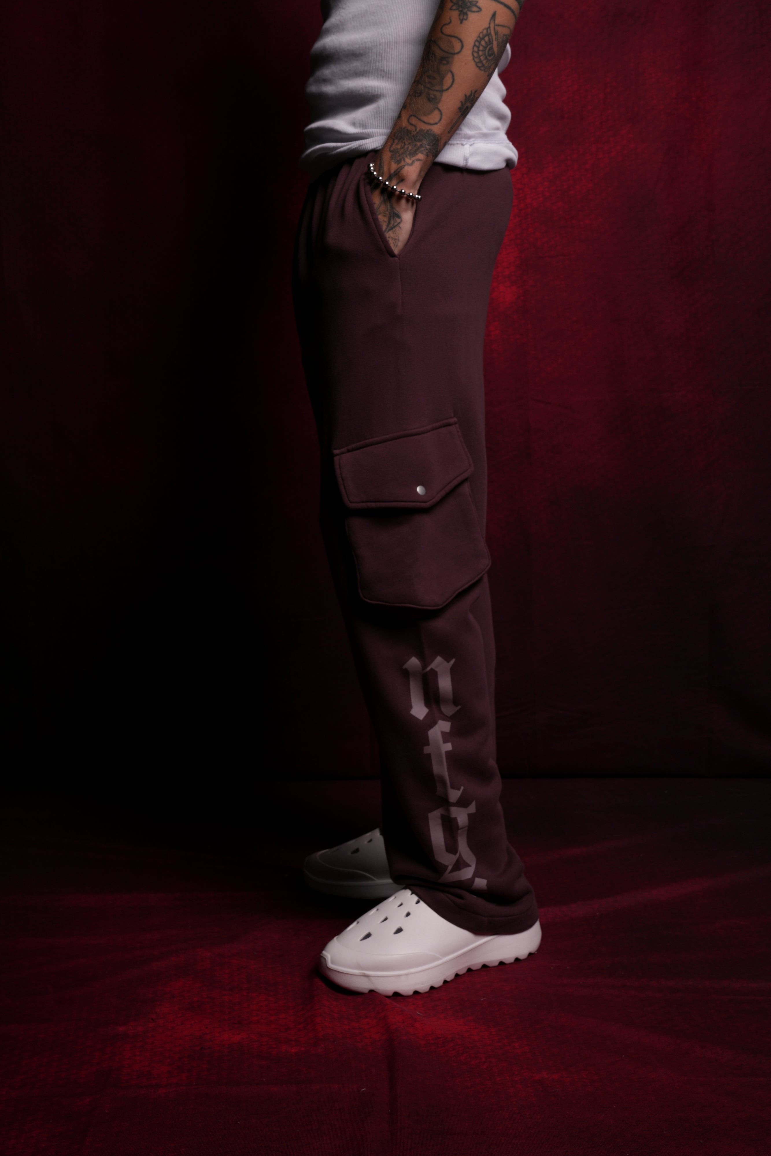 Bigelow Cargo Sweatpants in Dark Purple