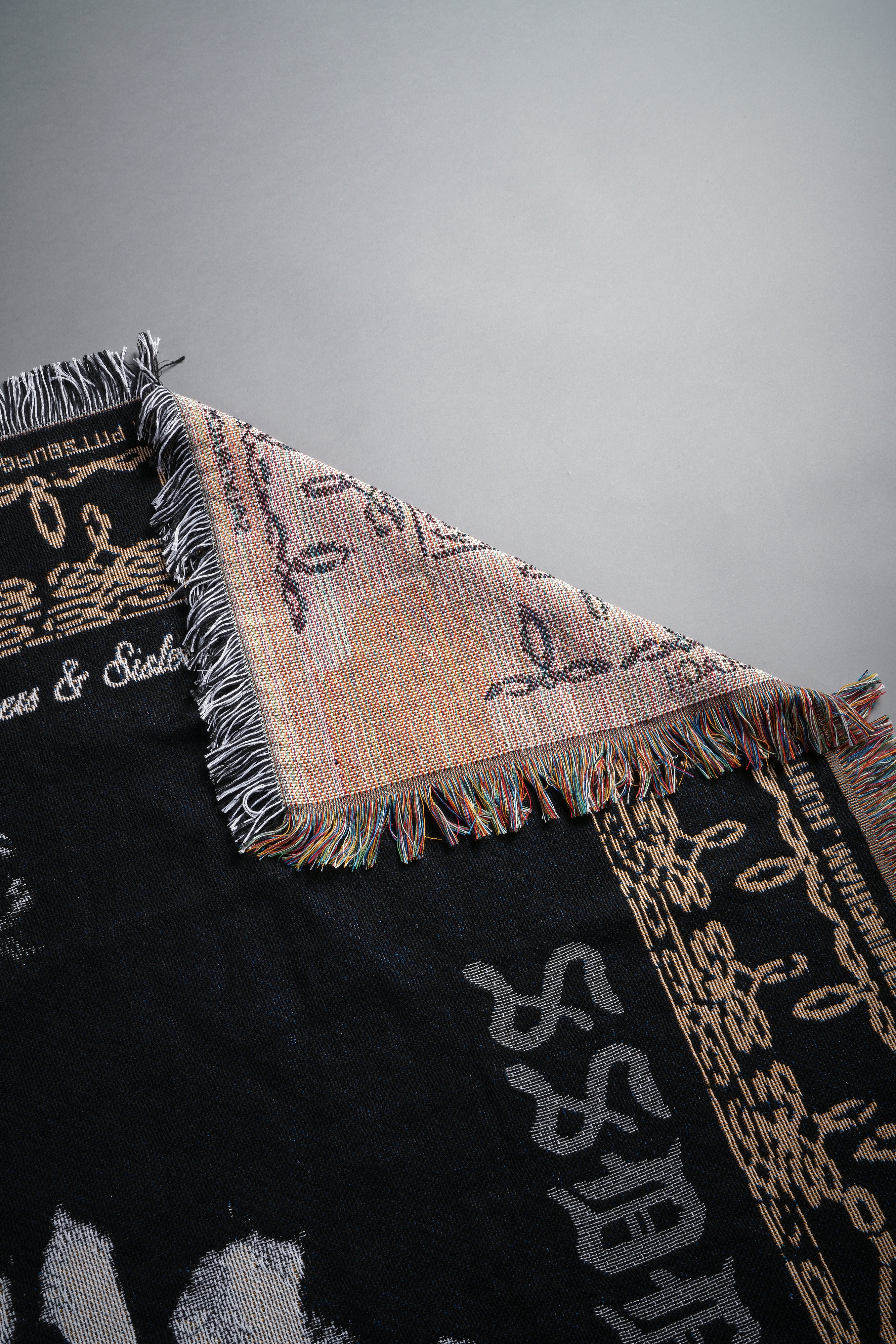 Black Sustain Tapestry Blanket – Cozy & Stylish