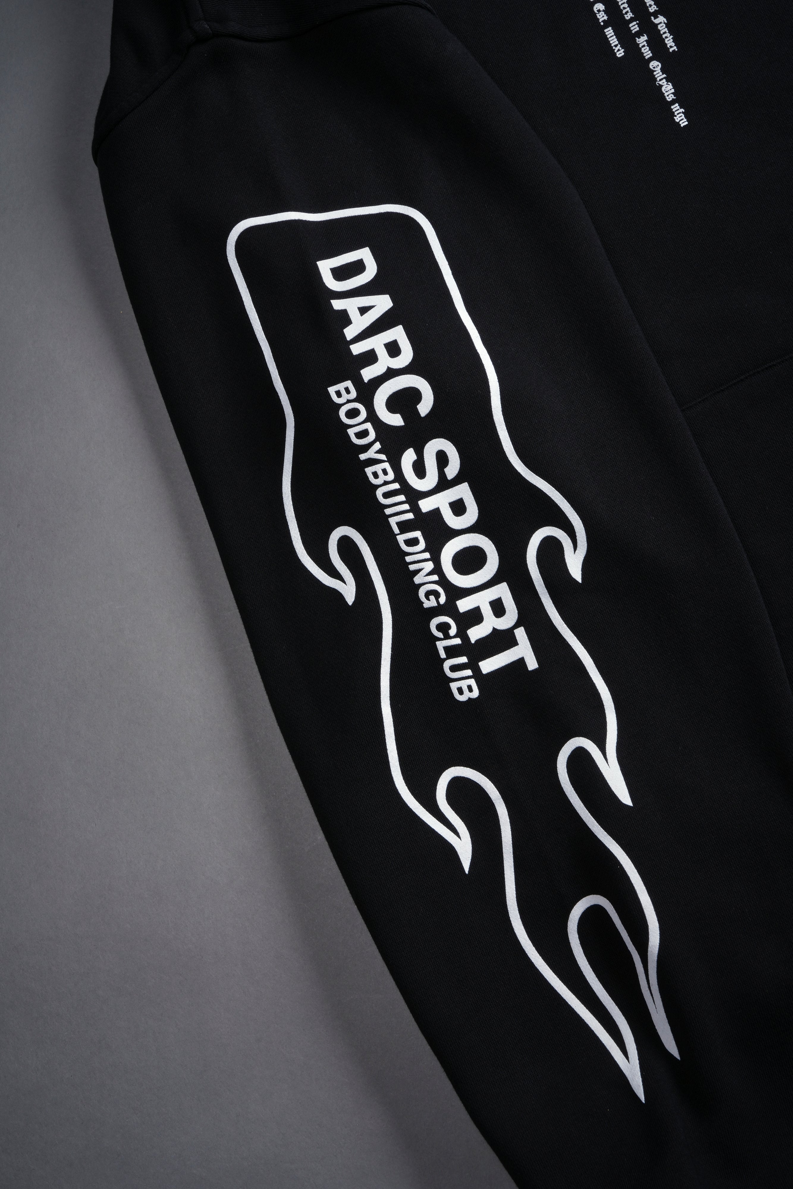 Black Pierce Hoodie by Hunter – Stylish & Comfortable